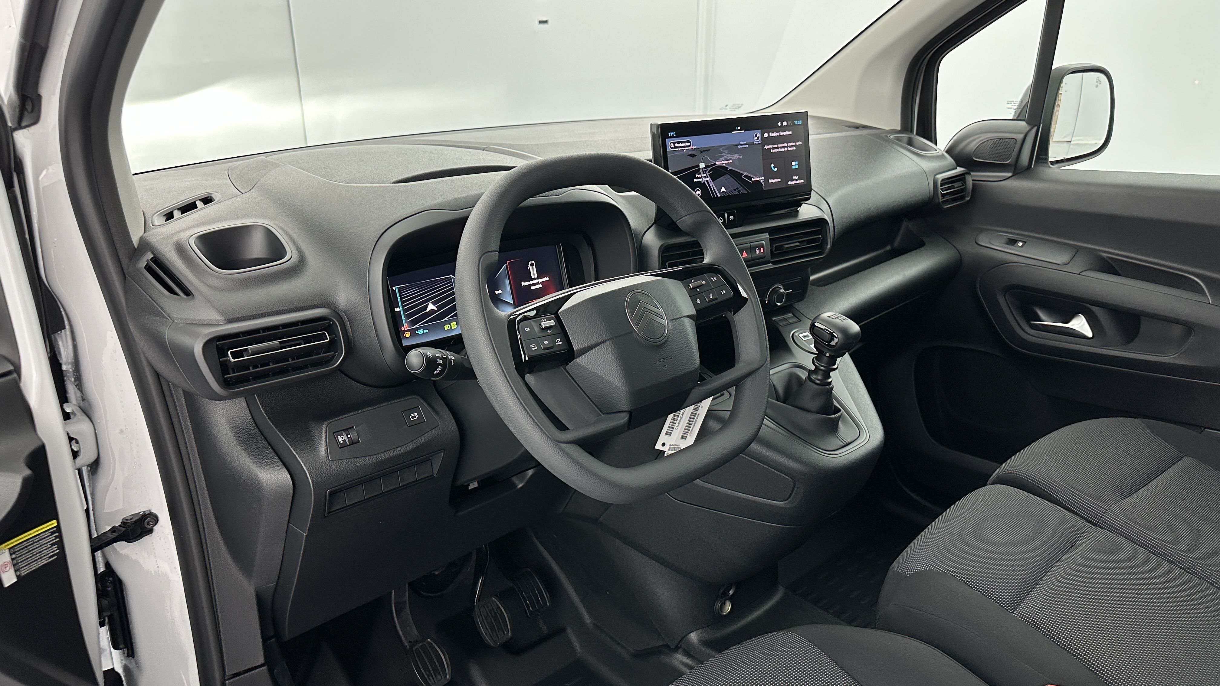 GLI00017532_p53 - CITROEN - BERLINGO - 2025 - photo 6