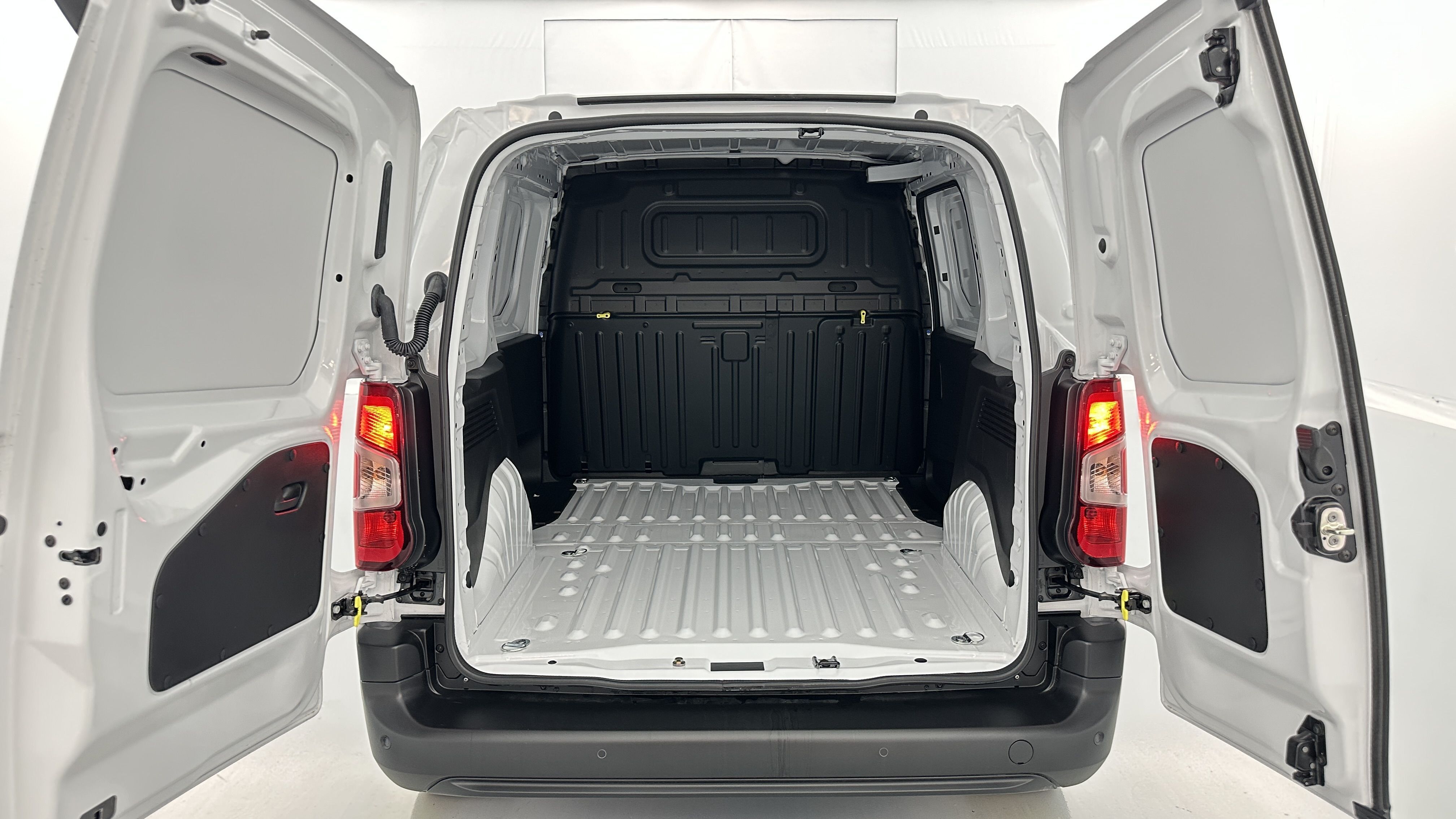 GLI00017532_p53 - CITROEN - BERLINGO - 2025 - photo 9