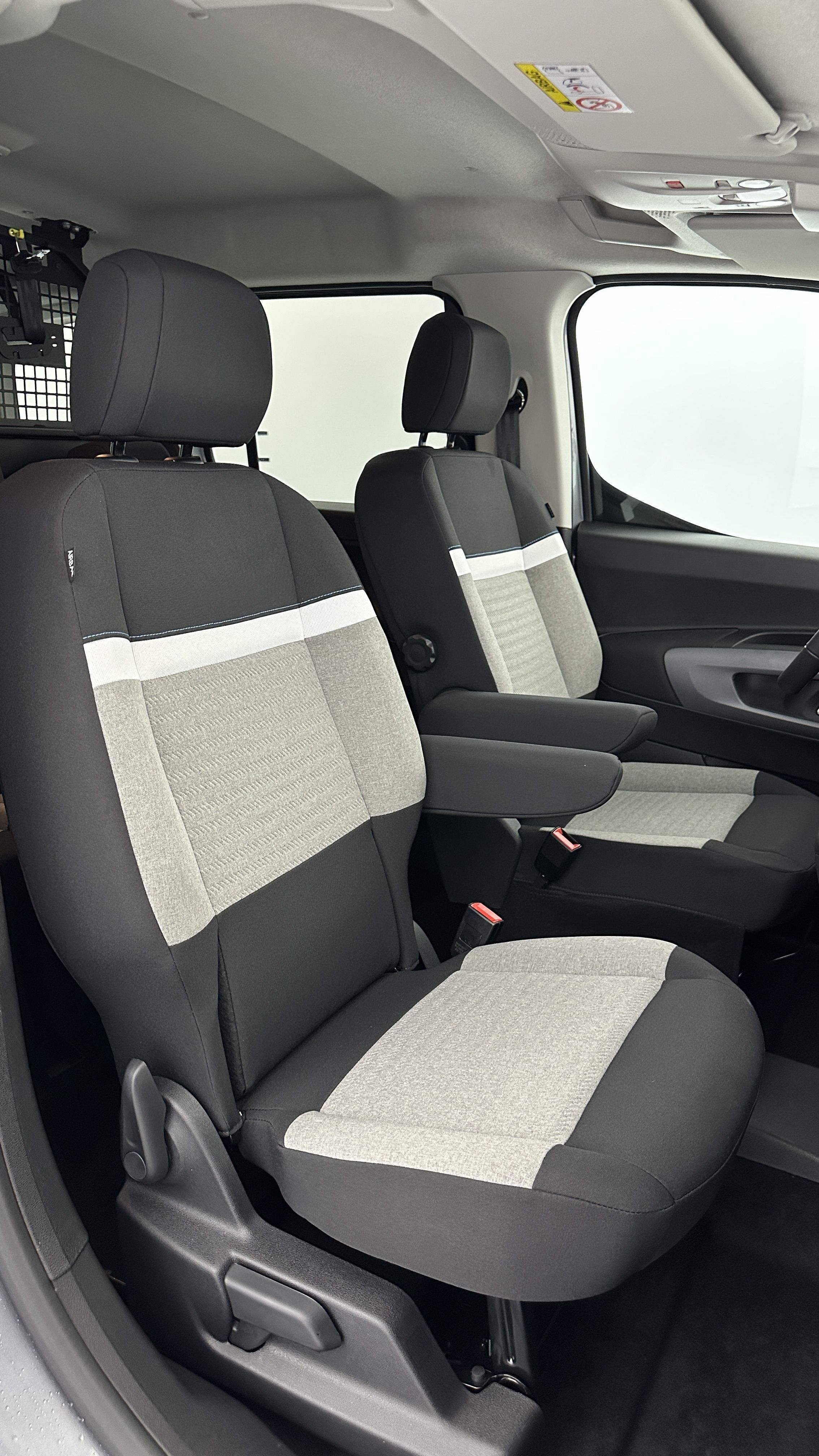 GLI00035033_p53 - CITROEN - BERLINGO - 2025 - photo 16