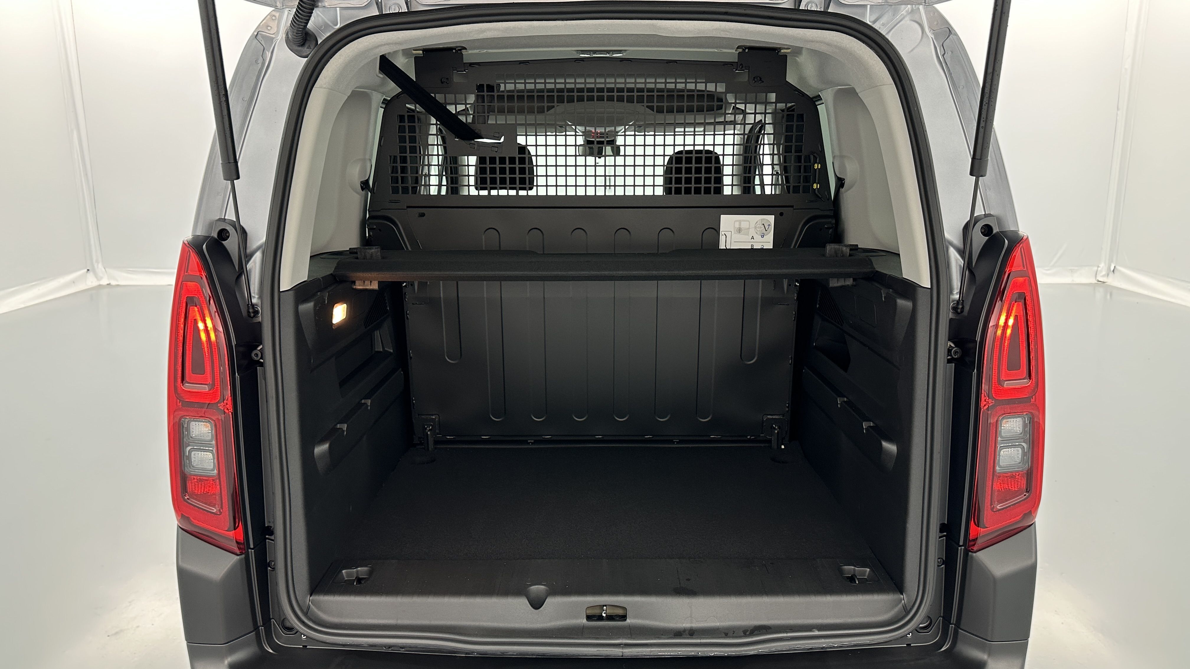 GLI00035032_p53 - CITROEN - BERLINGO - 2025 - photo 10