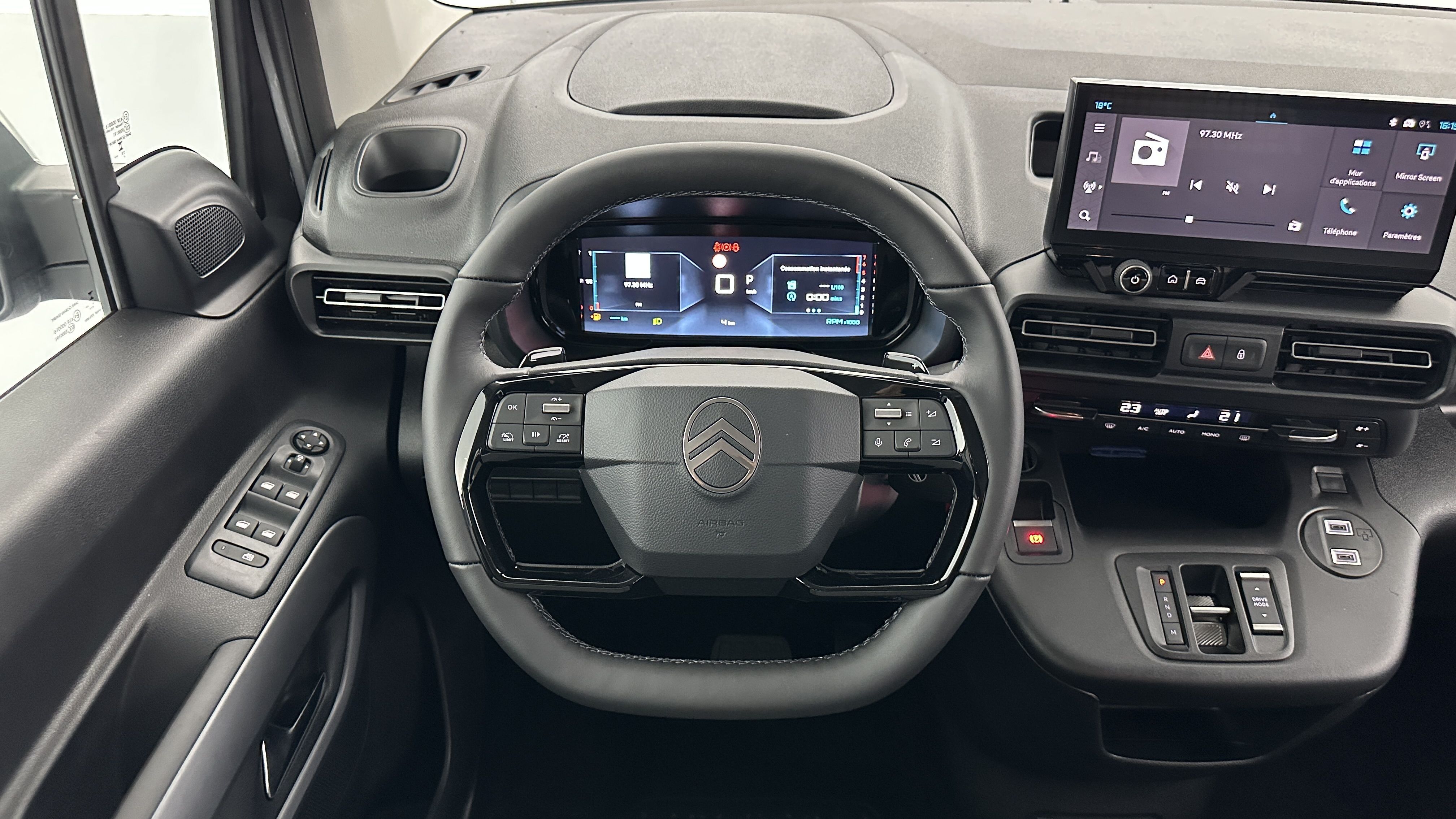 GLI00035032_p53 - CITROEN - BERLINGO - 2025 - photo 13