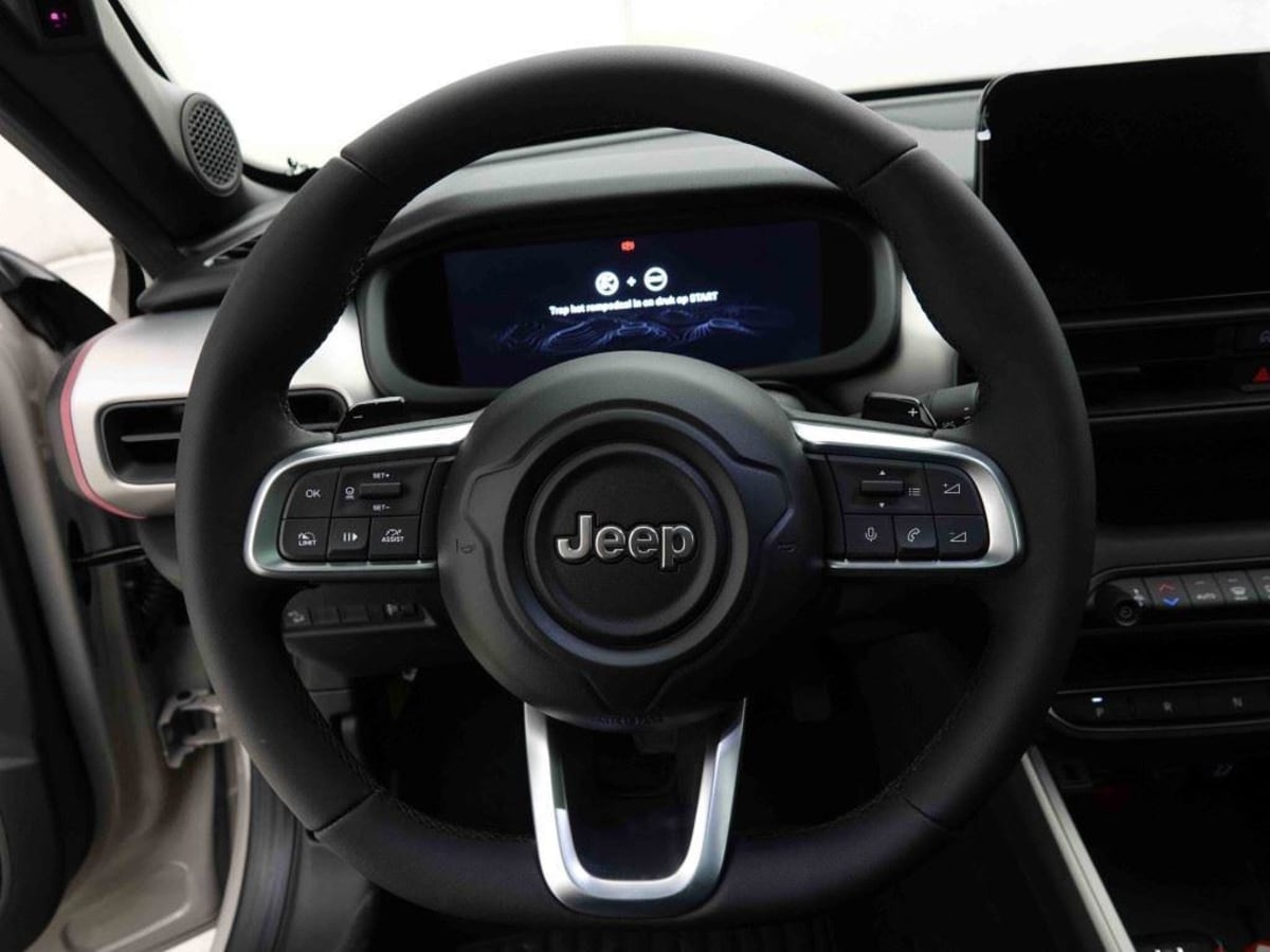 391653_p2 - JEEP - AVENGER - 2026 - photo 10