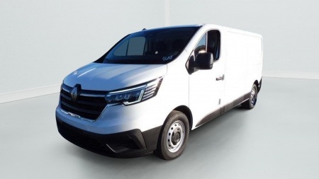388051_p2 - RENAULT - TRAFIC - 2025