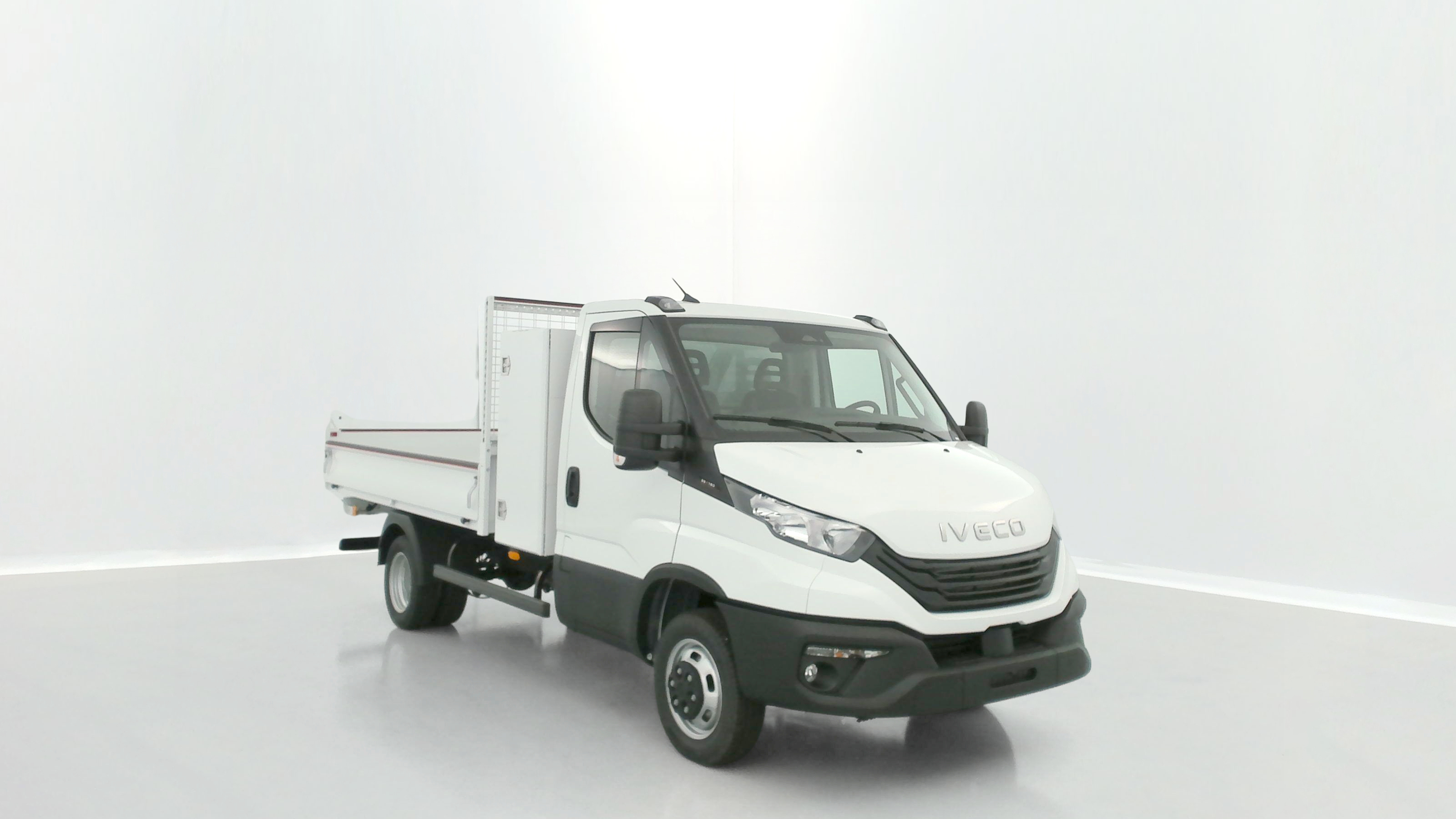 GLI00027614_p53 - IVECO - DAILY - 2026 - photo 1