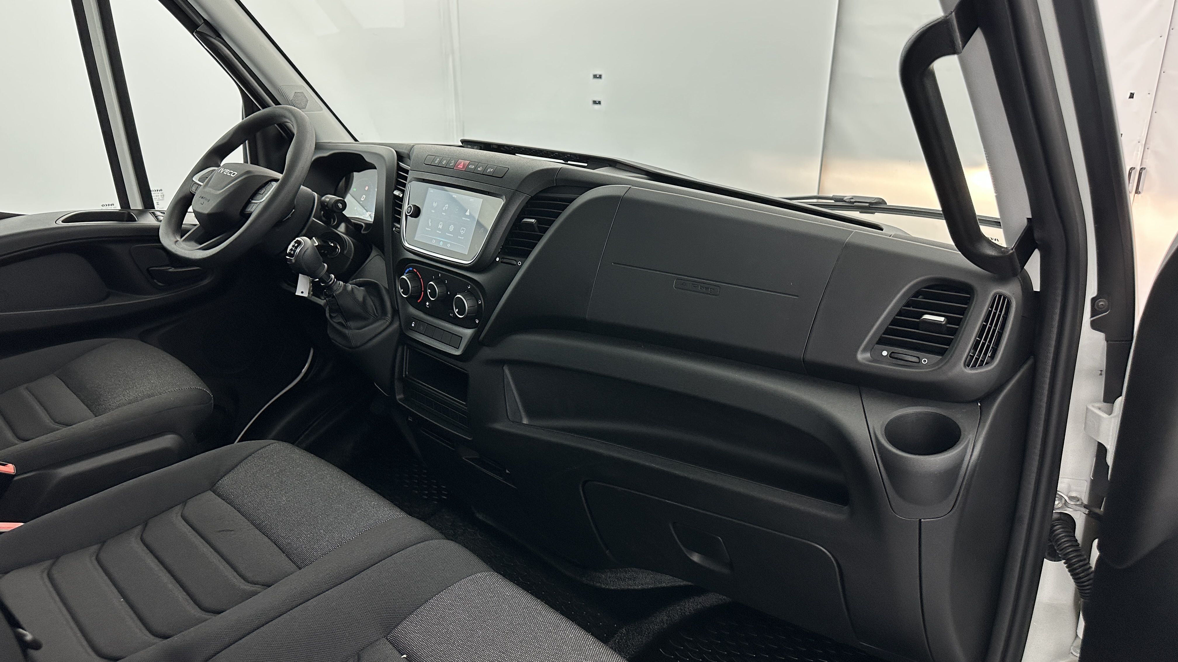 GLI00027614_p53 - IVECO - DAILY - 2026 - photo 7