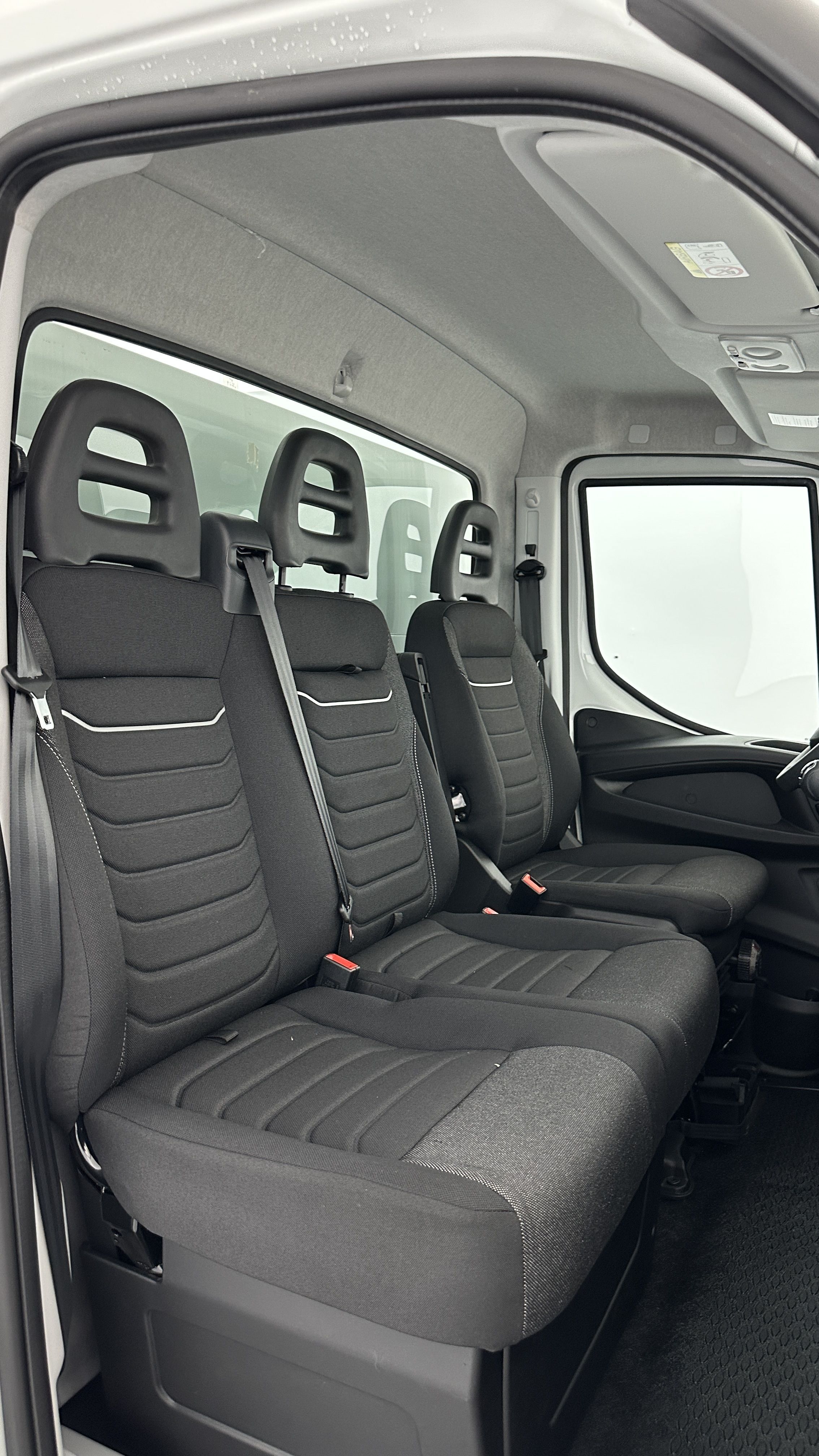 GLI00027614_p53 - IVECO - DAILY - 2026 - photo 17