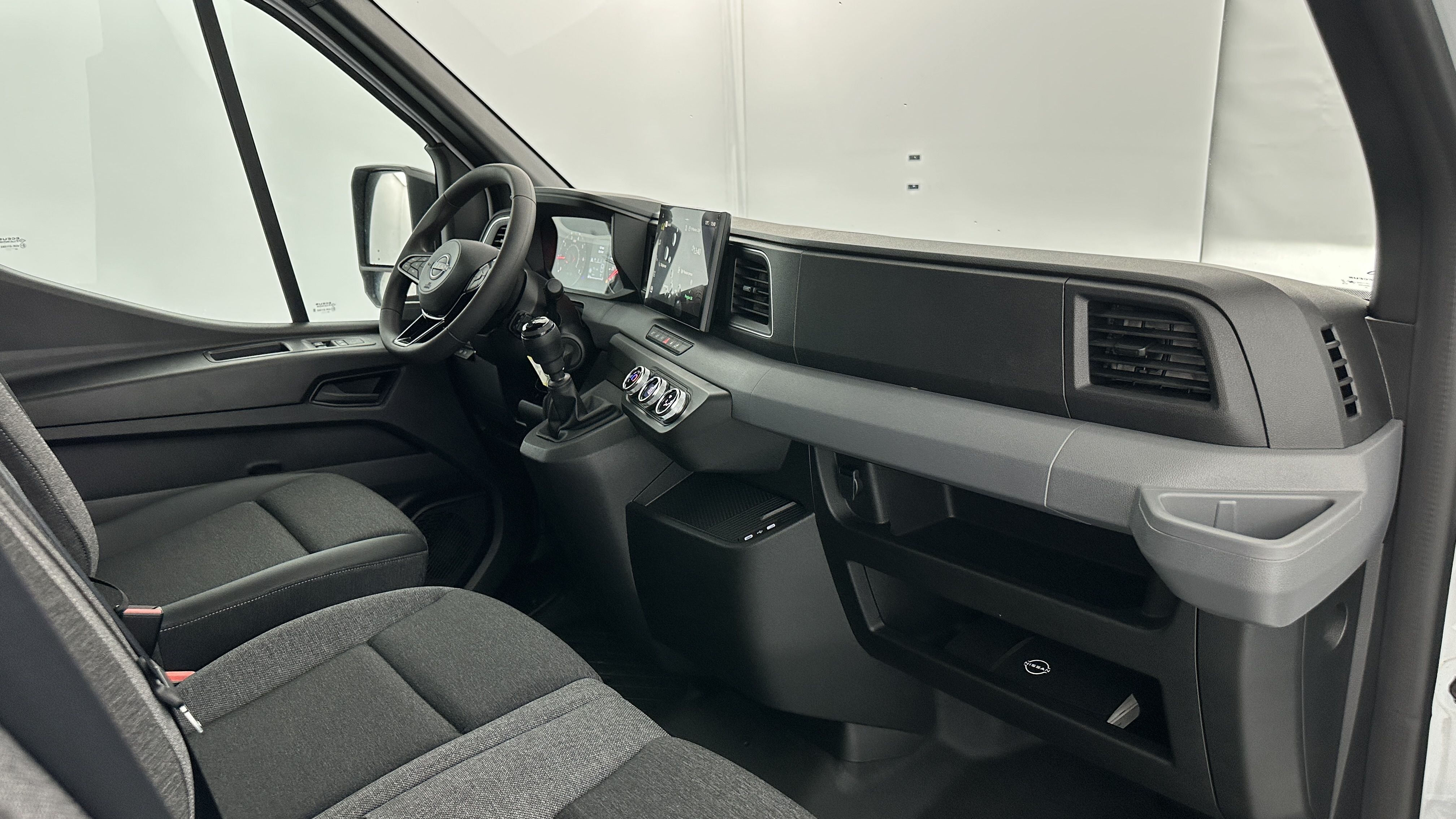 GLI00011056_p53 - NISSAN - INTERSTAR - 2025 - photo 7
