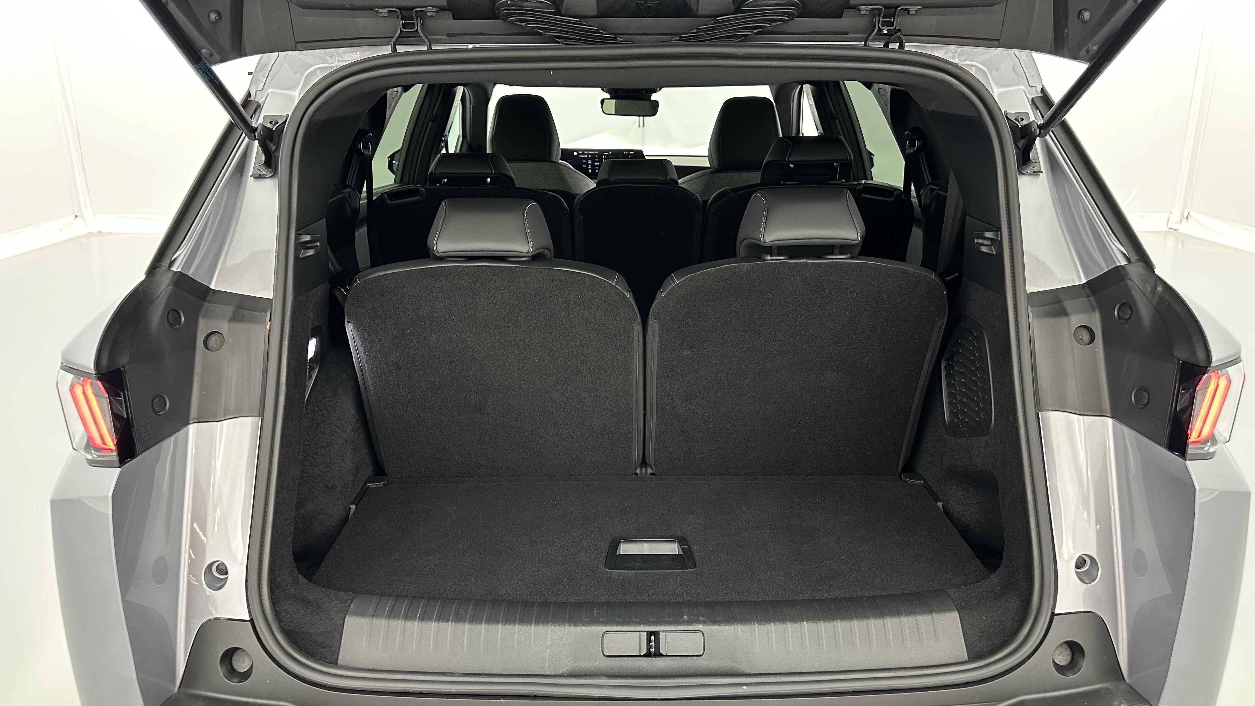 GLI00036204_p53 - PEUGEOT - 5008 - 2025 - photo 11