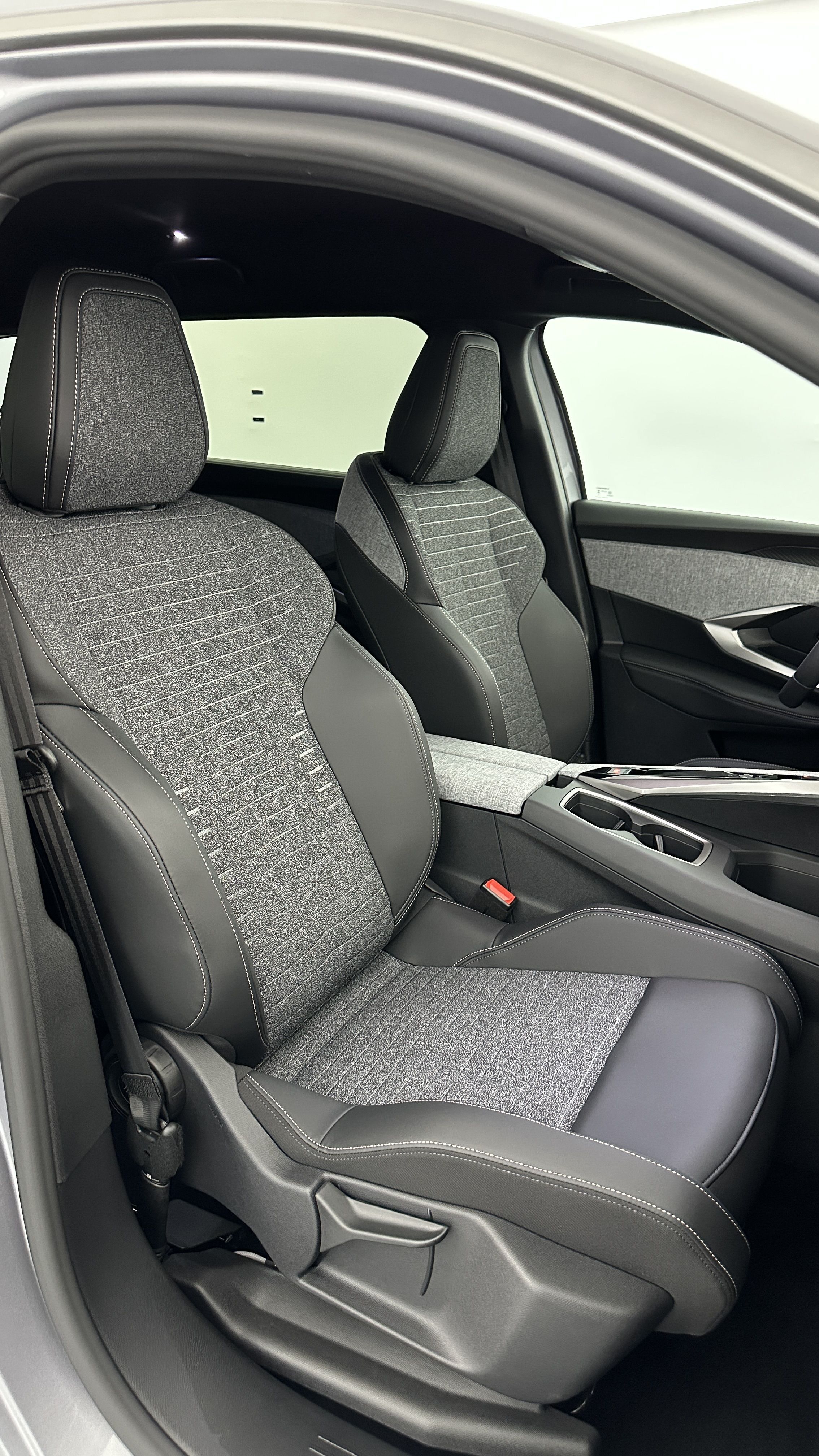 GLI00036204_p53 - PEUGEOT - 5008 - 2025 - photo 19