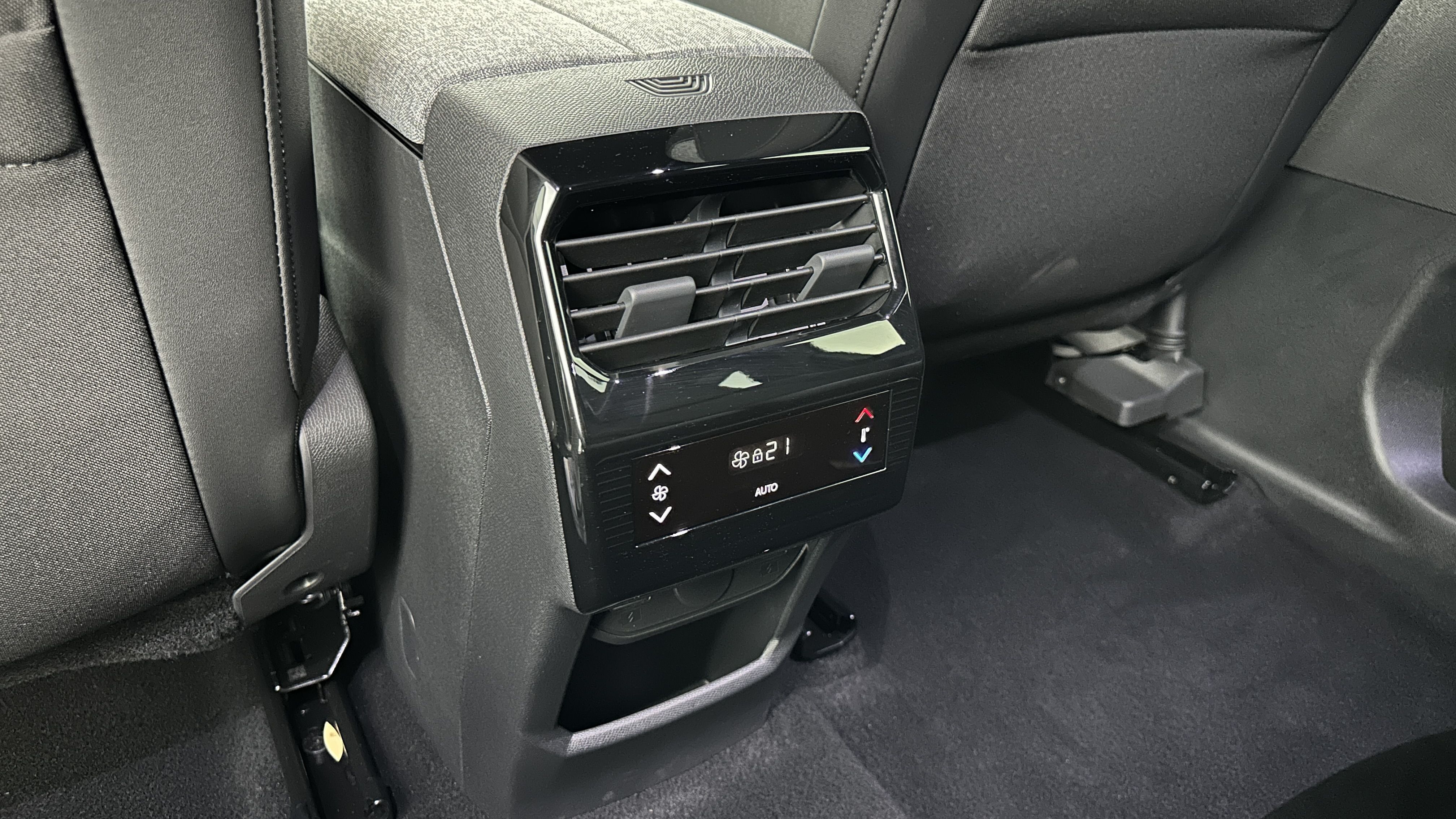 GLI00036201_p53 - PEUGEOT - 5008 - 2025 - photo 26