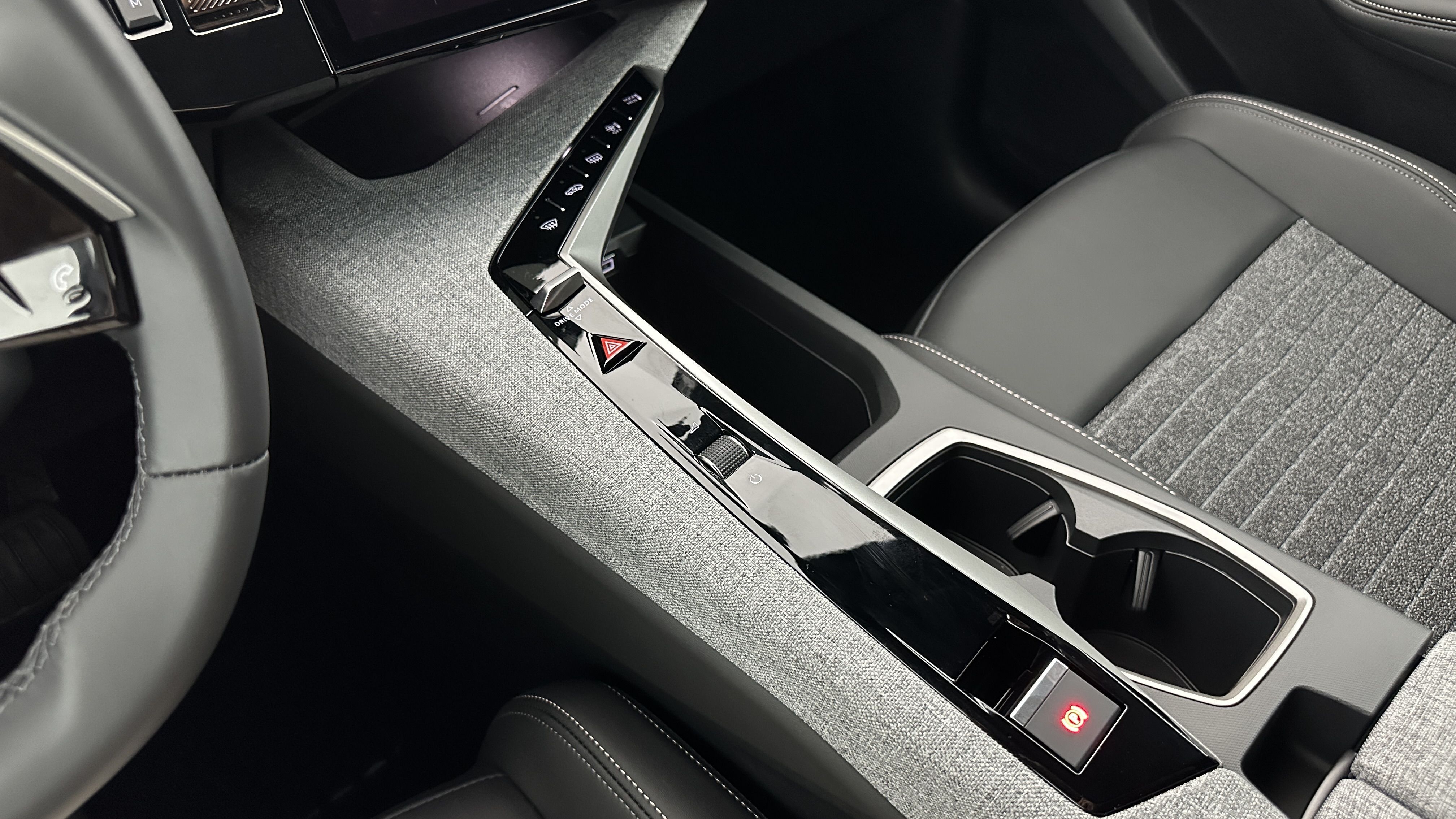 GLI00036207_p53 - PEUGEOT - 5008 - 2025 - photo 18
