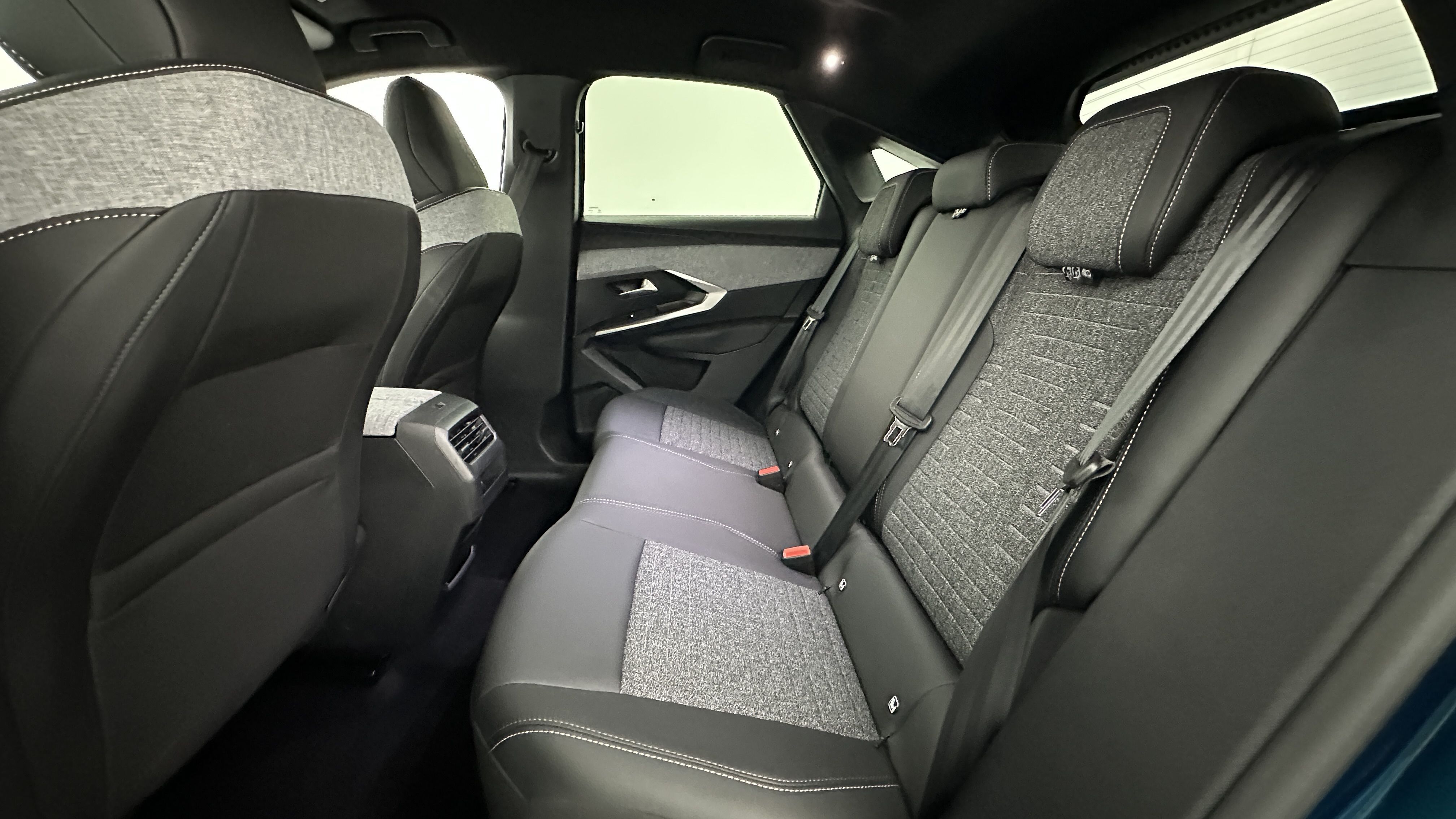 GLI00036169_p53 - PEUGEOT - 3008 - 2026 - photo 9