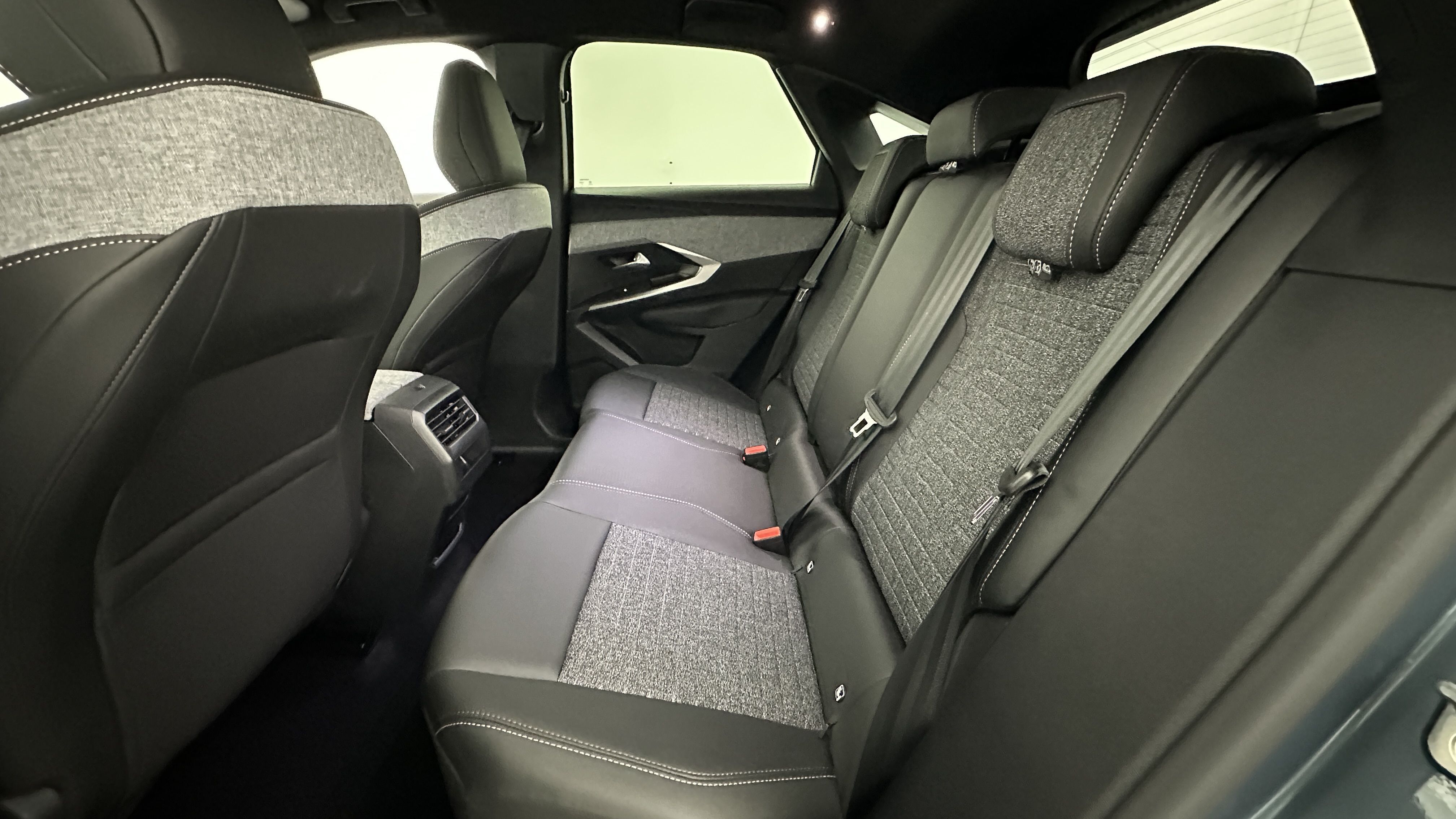 GLI00036174_p53 - PEUGEOT - 3008 - 2025 - photo 9