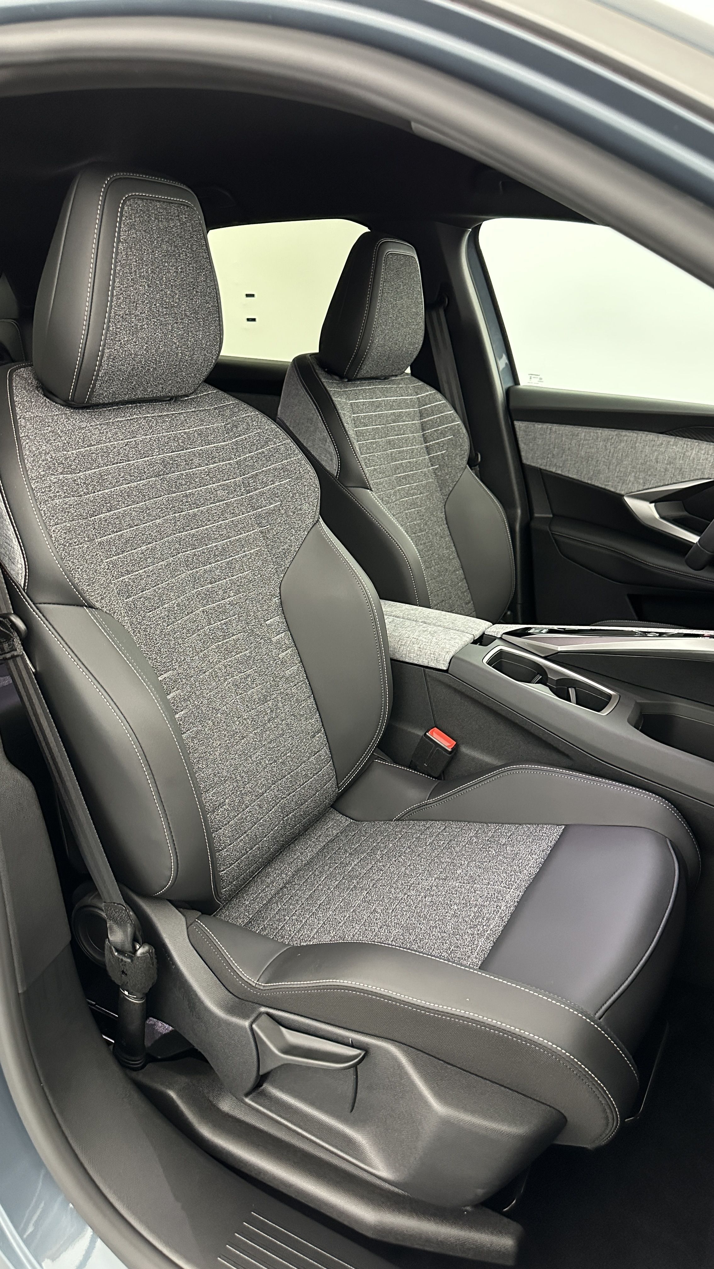 GLI00036174_p53 - PEUGEOT - 3008 - 2025 - photo 18