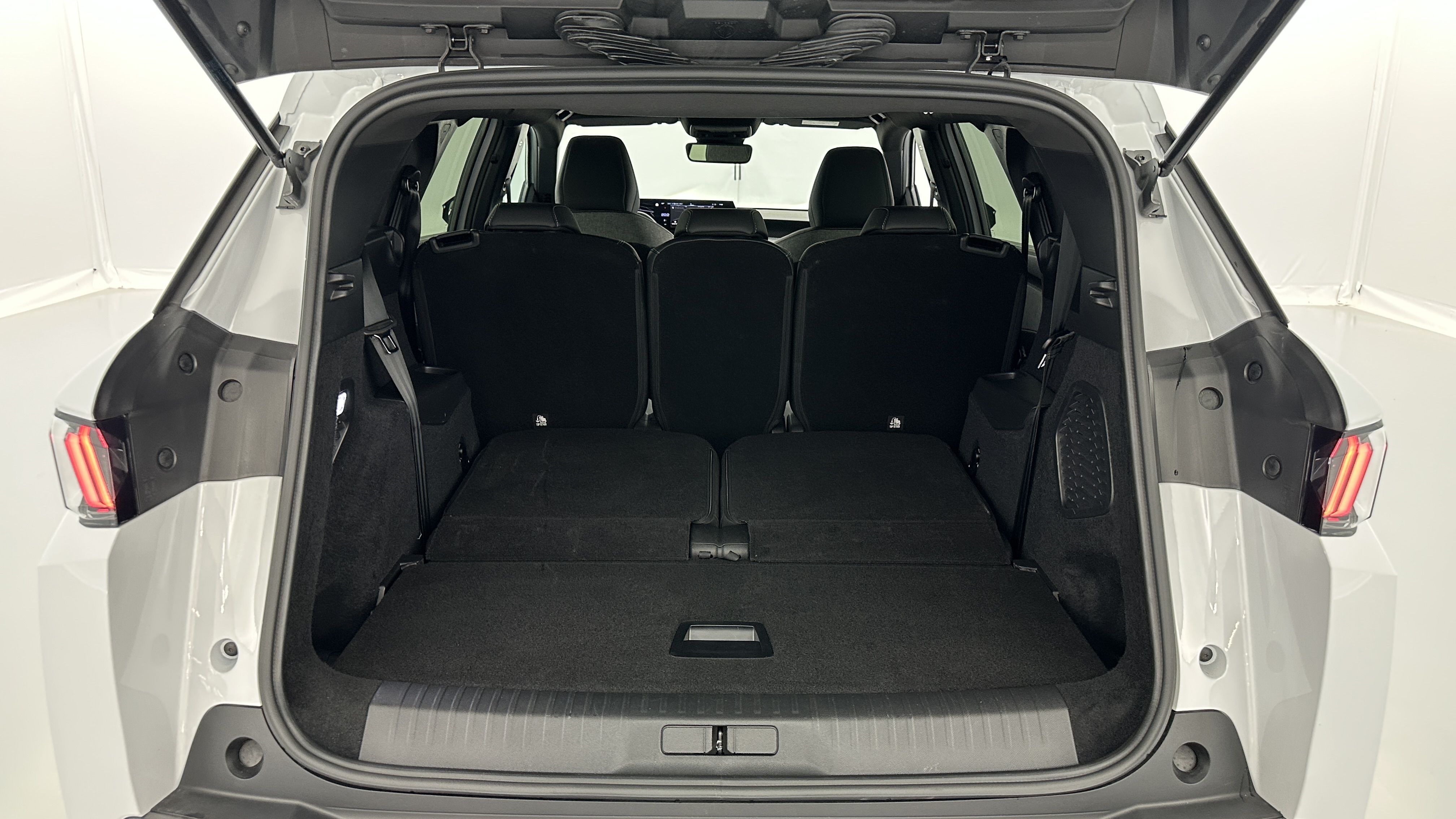 GLI00036199_p53 - PEUGEOT - 5008 - 2025 - photo 10