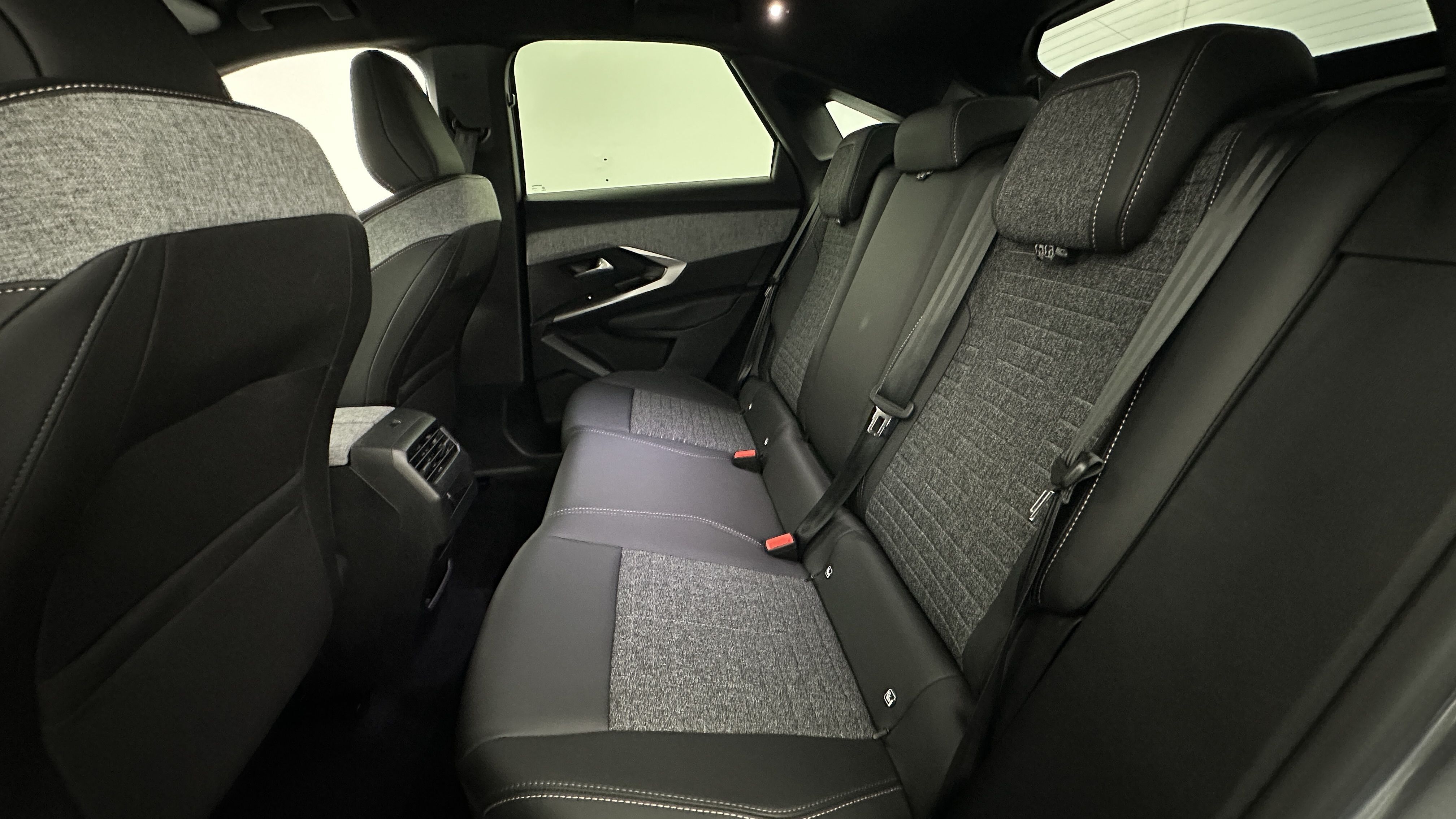 GLI00036175_p53 - PEUGEOT - 3008 - 2025 - photo 9