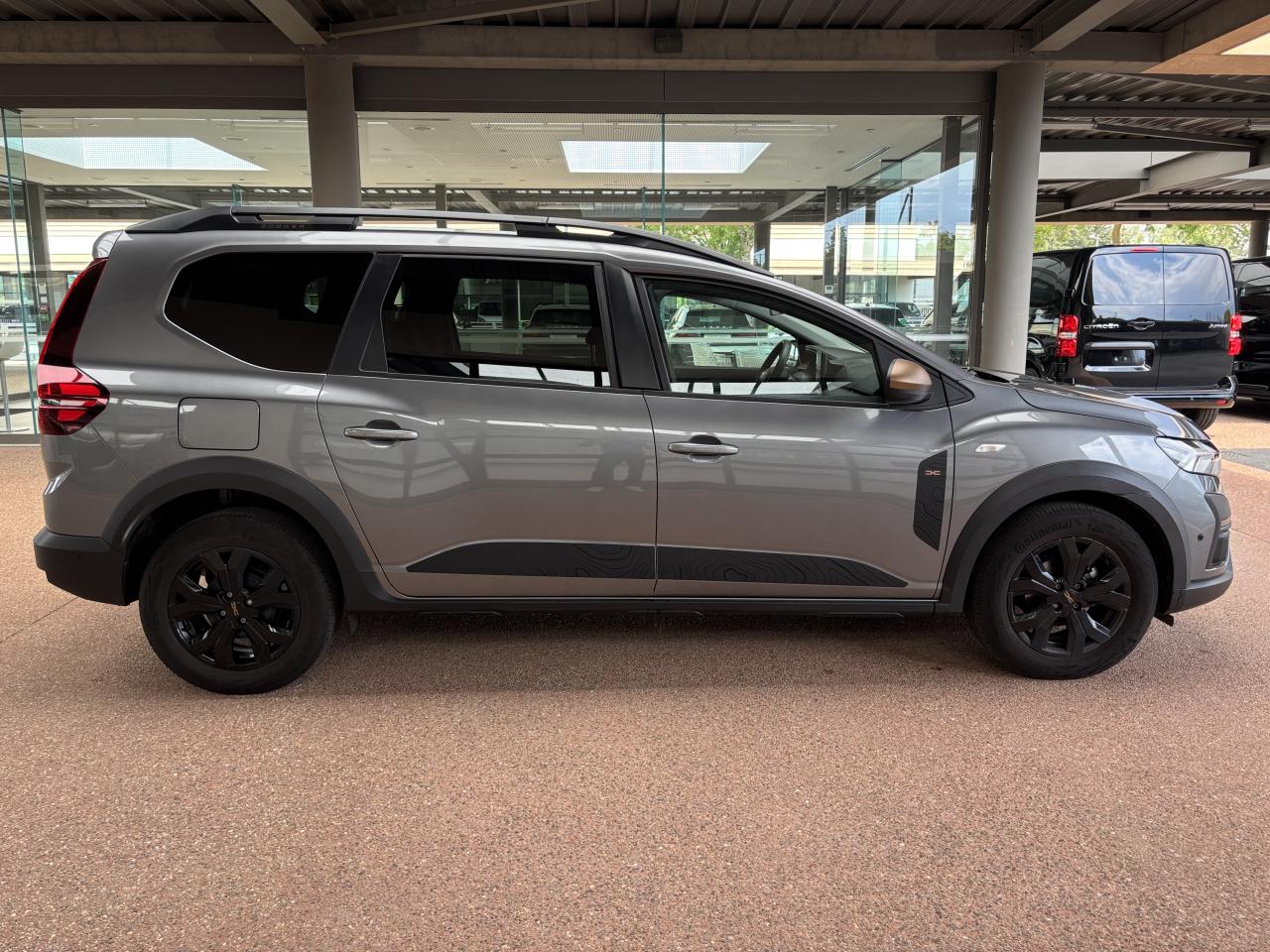 0679-0003619_p68 - DACIA - JOGGER - 2025 - photo 6