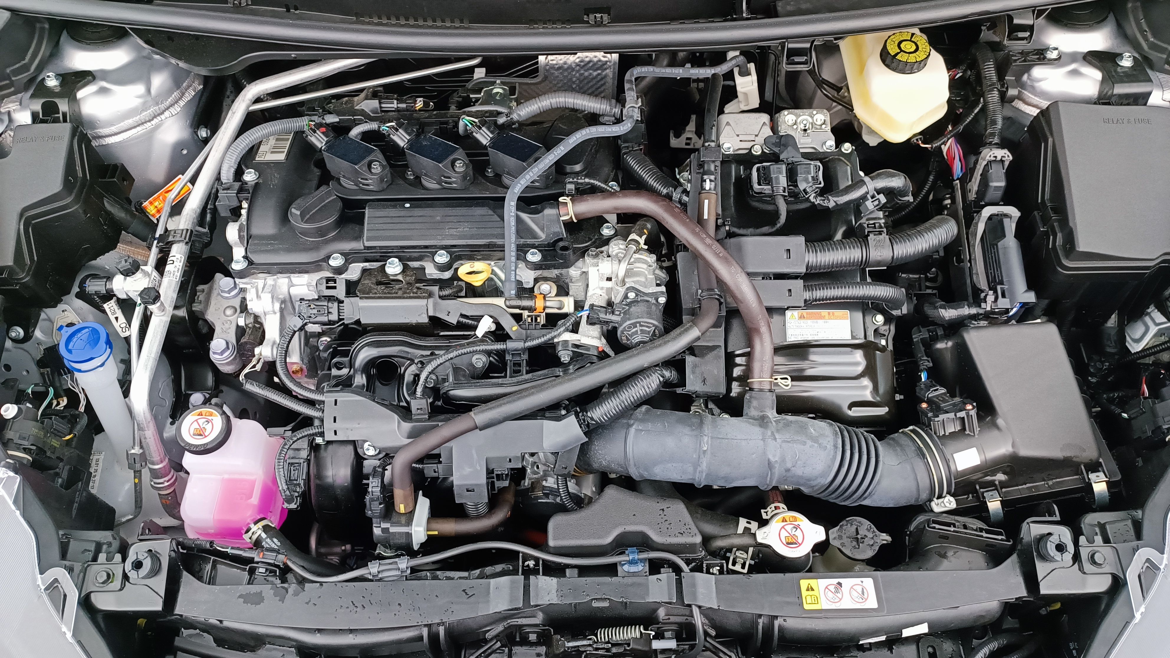 GLI00035393_p53 - TOYOTA - YARIS - 2025 - photo 11
