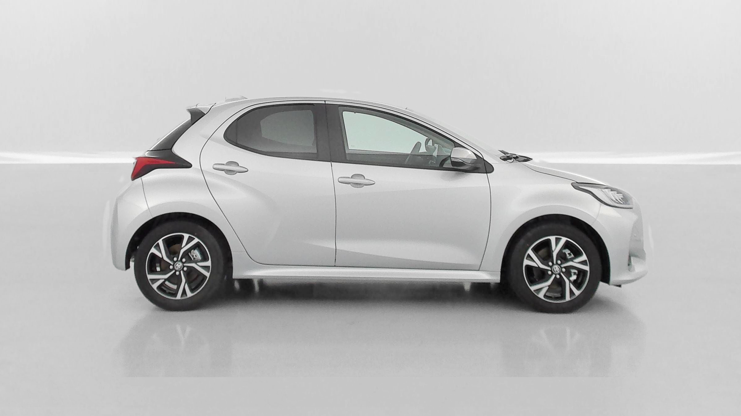 GLI00035393_p53 - TOYOTA - YARIS - 2025 - photo 27